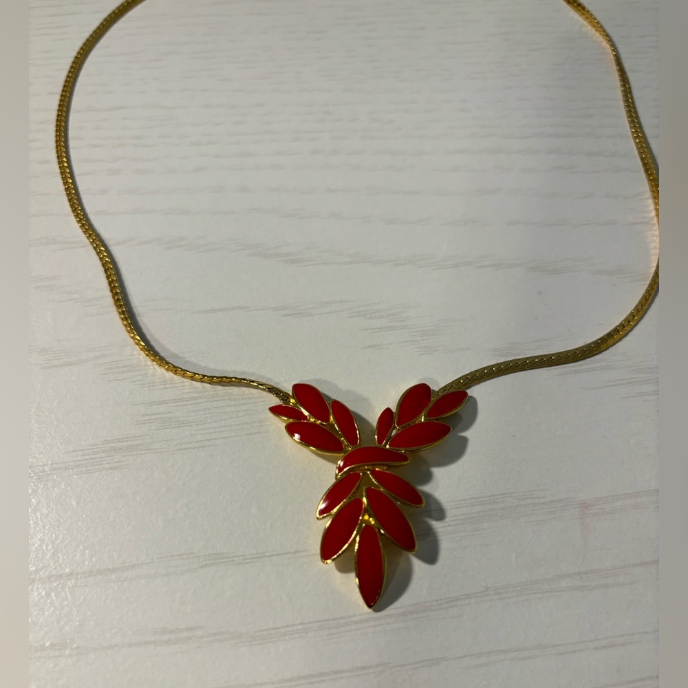 Red Pendant Gold Necklace 🔴⚜️BUNDLE 3 JEWELRY ITEMS AND THE LOWEST ITEM IS FREE